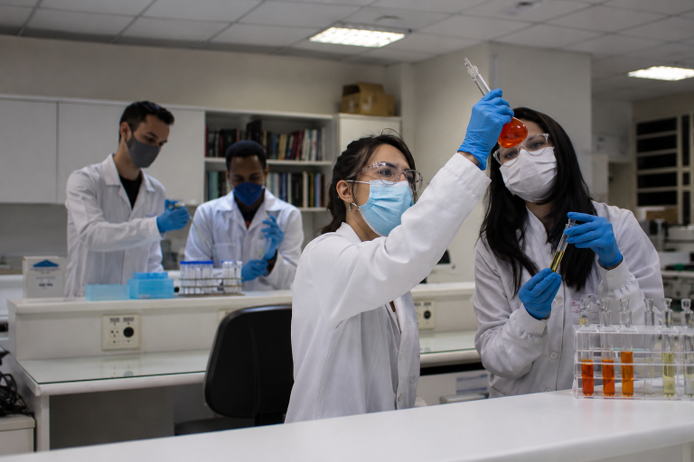 USP desenvolve nanotecnologia para tratar doenças de pele com mais precisão